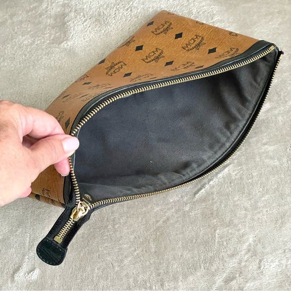 MCM cognac pouch with logos and gold zip closure - Picture 8 of 10